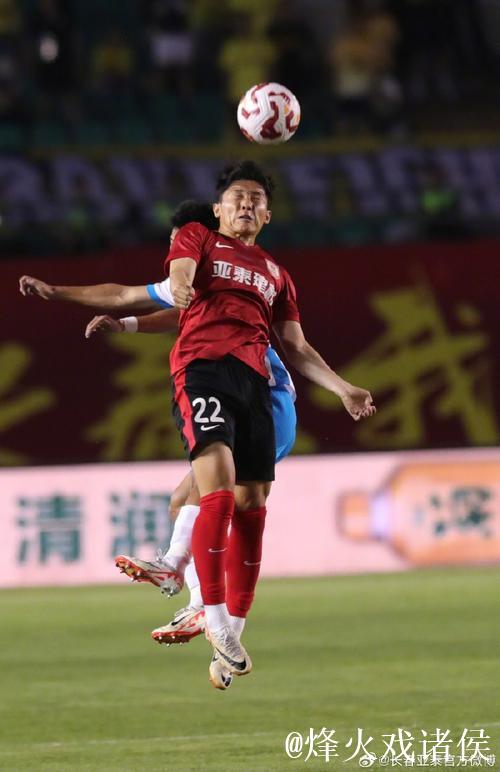 中超-里切利建功 青岛西海岸险胜长春亚泰